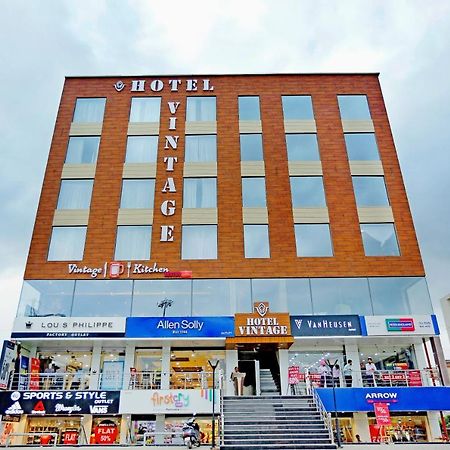 Hotel Vintage Zirakpur Chandigarh Panchkula Eksteriør billede