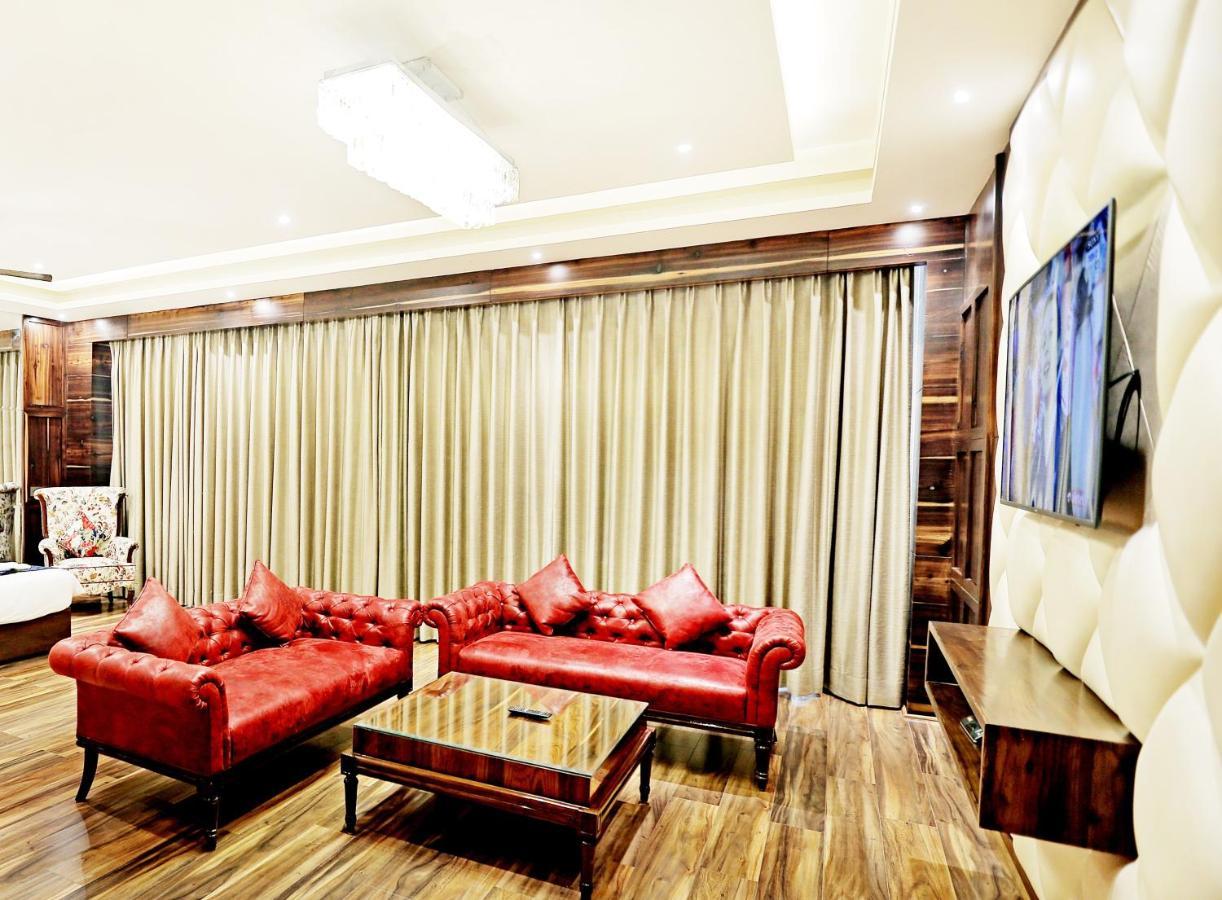 Hotel Vintage Zirakpur Chandigarh Panchkula Eksteriør billede